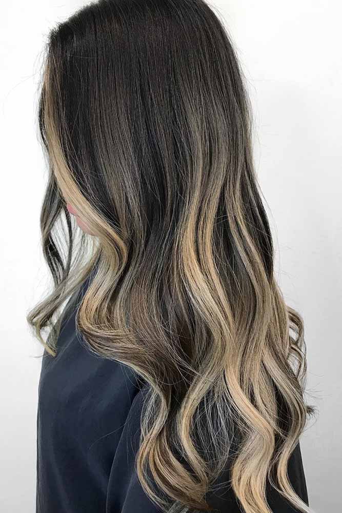 brunette-hair-ideas-long-layered-blonde-wavy