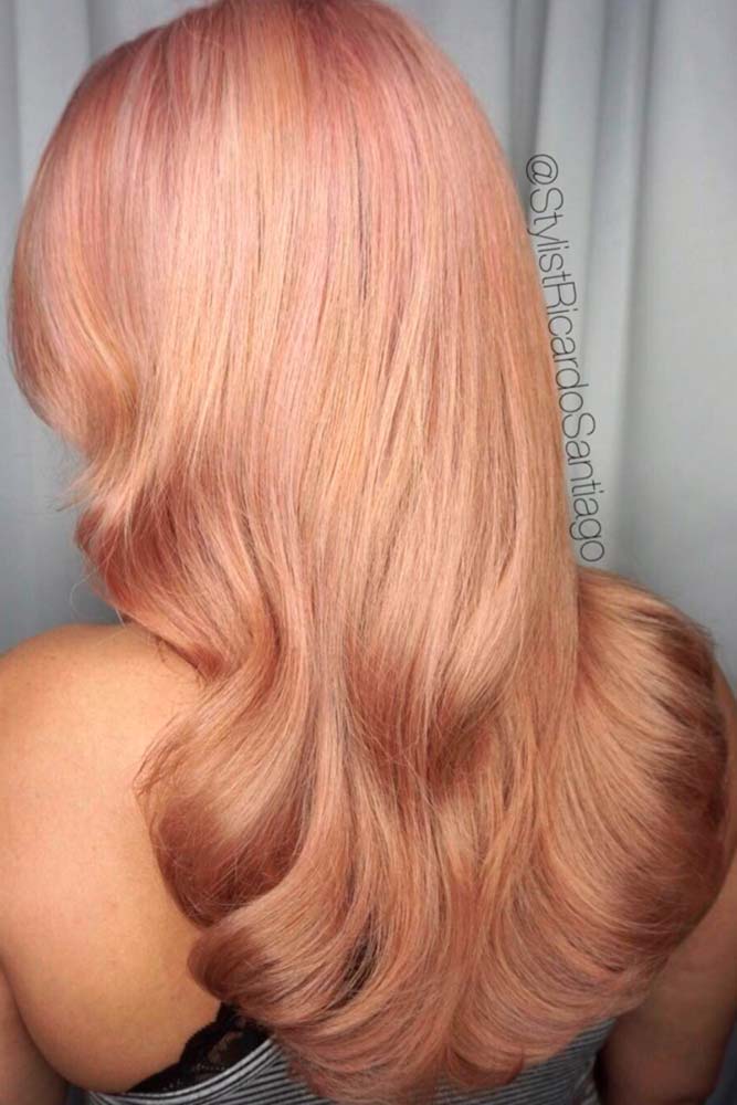 sweet-strawberry-blonde-hair-light-peach-pink-medium-balayage